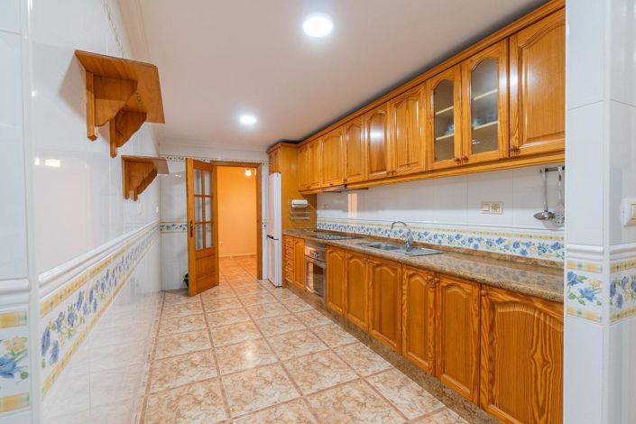 Image No.30-3 Bed Apartment for sale