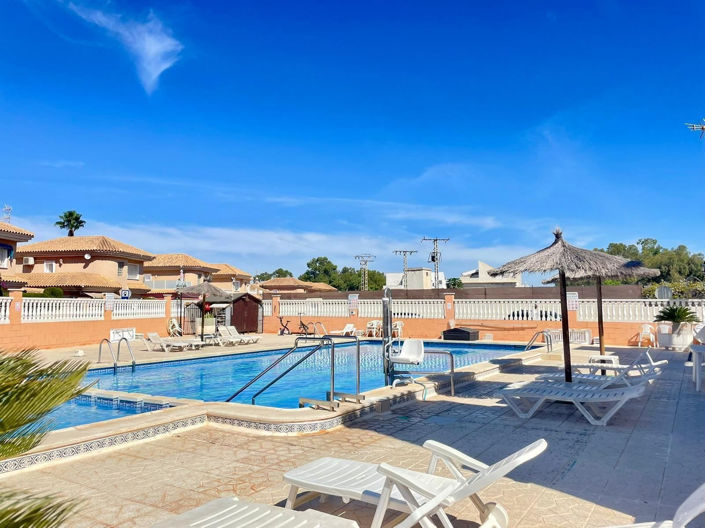 Image No.3-Appartement de 2 chambres à vendre à Punta Prima