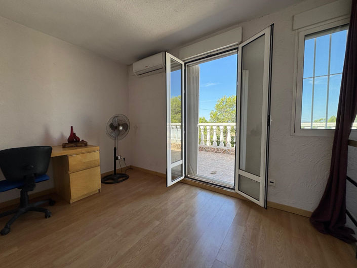 Image No.18-2 Bed Townhouse for sale