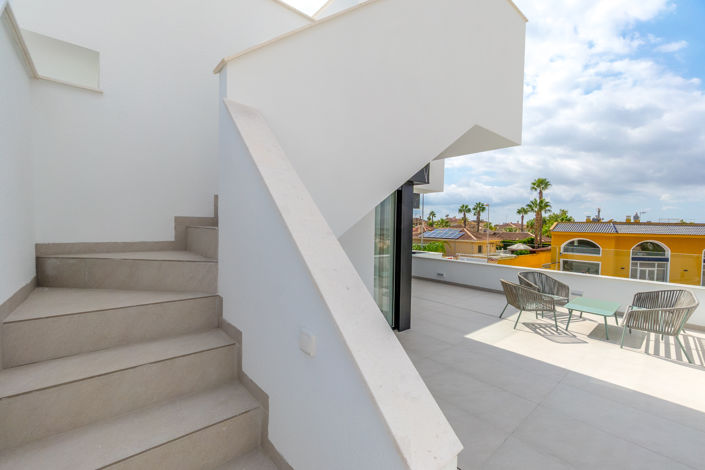 Image No.27-3 Bed Villa for sale