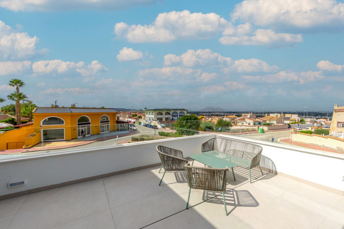 Image No.7-3 Bed Villa for sale