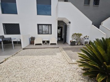 copy68640oasislazeniagroundfloorapartment2