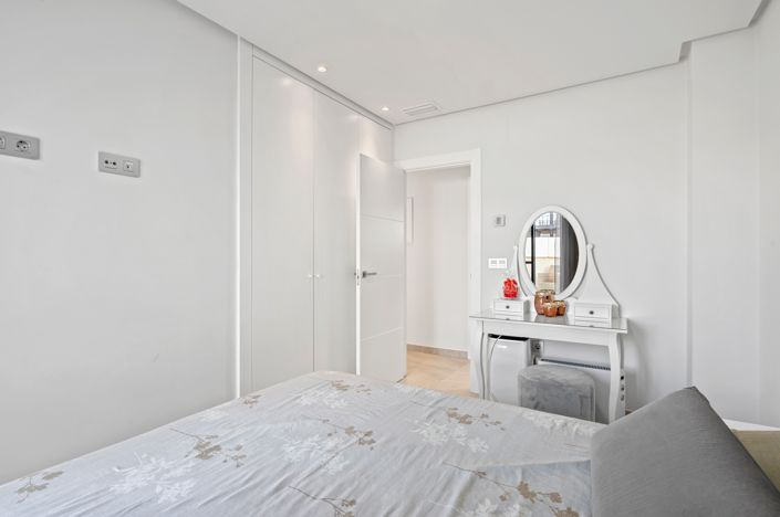 Image No.12-3 Bed Villa for sale