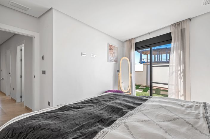 Image No.8-3 Bed Villa for sale