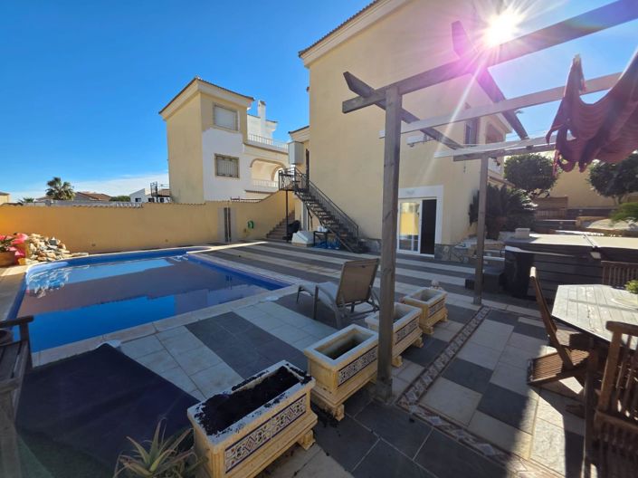 Image No.15-4 Bed Villa for sale