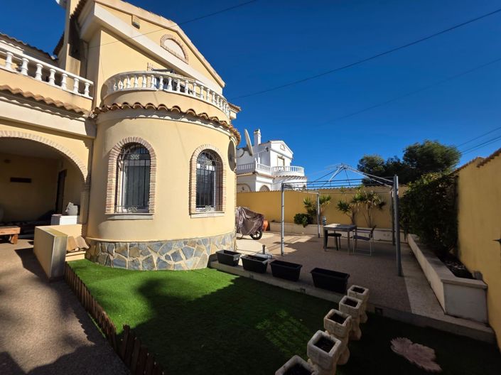 Image No.4-4 Bed Villa for sale