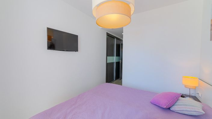 Image No.22-2 Bed Apartment for sale