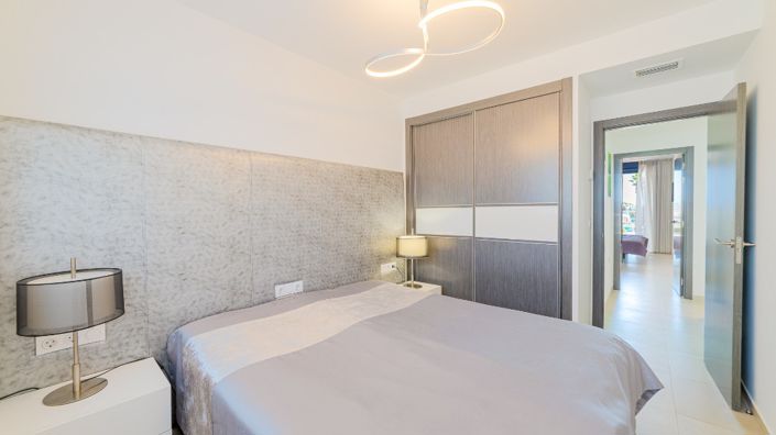 Image No.33-2 Bed Apartment for sale