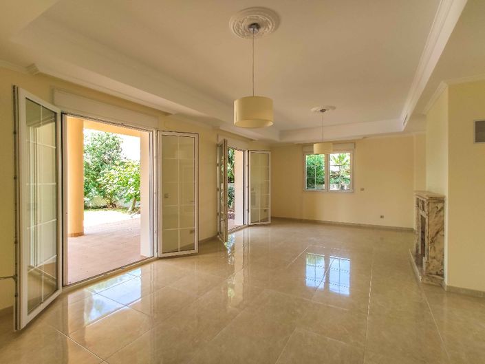 Image No.6-6 Bed Villa for sale