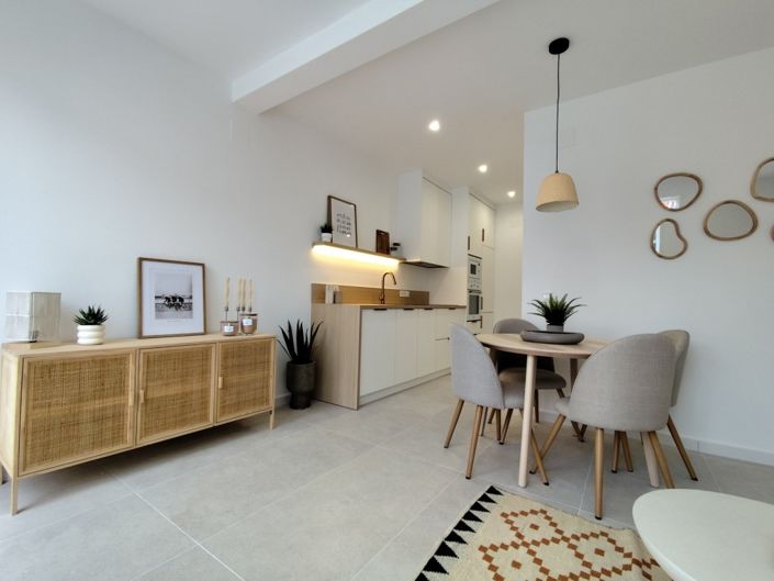 Image No.5-2 Bed Townhouse for sale