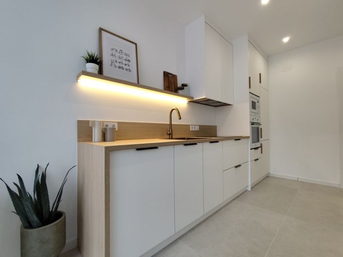 Image No.8-2 Bed Townhouse for sale