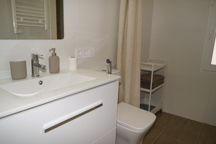 Image No.9-3 Bed Townhouse for sale