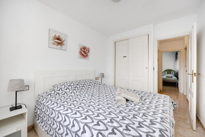 Image No.13-3 Bed Apartment for sale