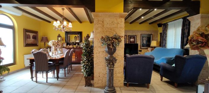 Image No.8-4 Bed Country House for sale