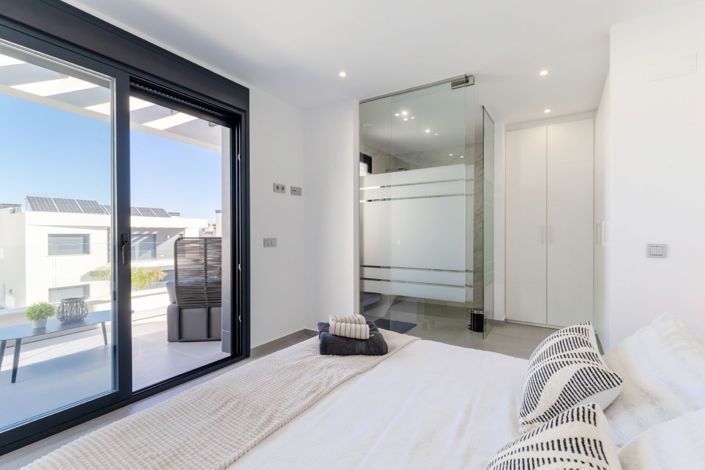 Image No.13-3 Bed Villa for sale