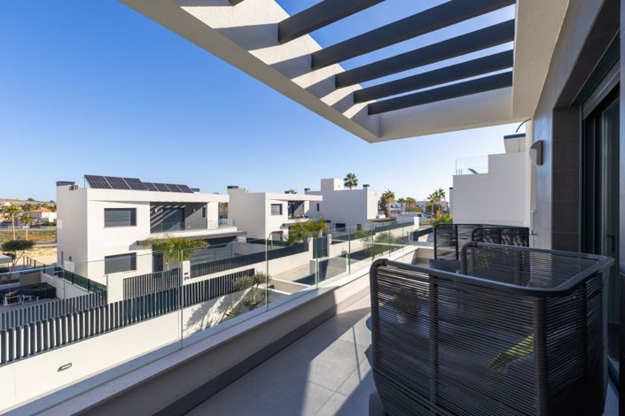 Image No.15-3 Bed Villa for sale