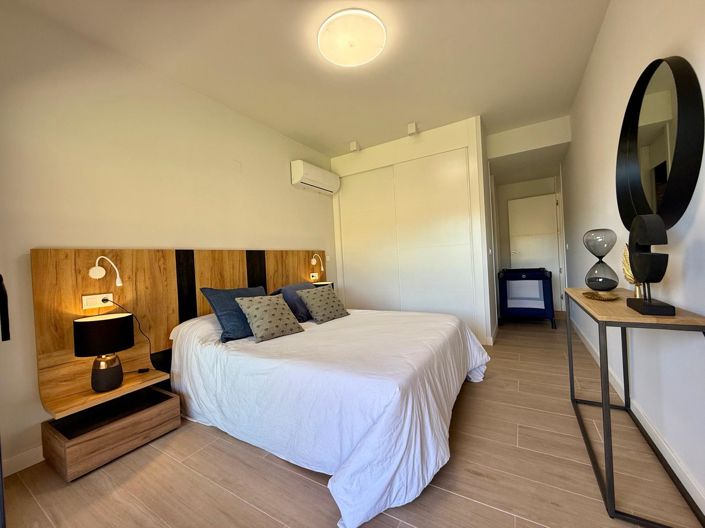 Image No.10-2 Bed Apartment for sale