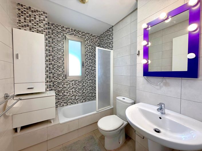 Image No.11-2 Bed Apartment for sale