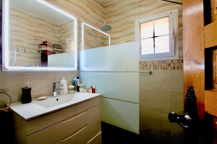 Image No.19-6 Bed Villa for sale