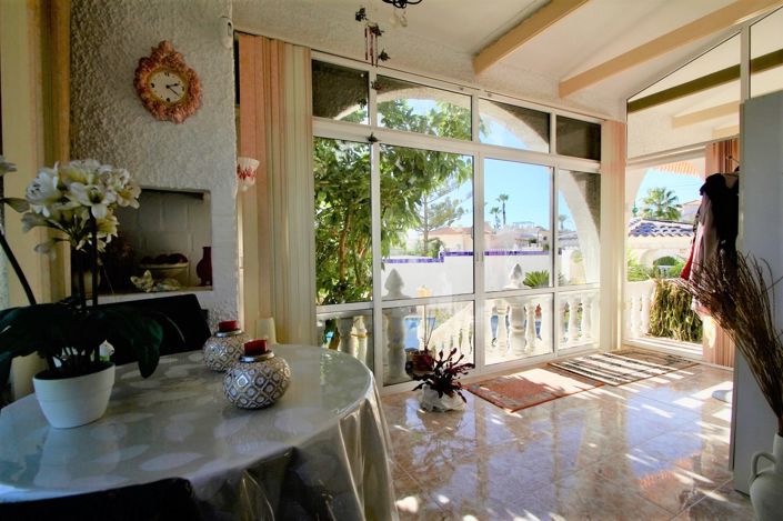 Image No.6-6 Bed Villa for sale