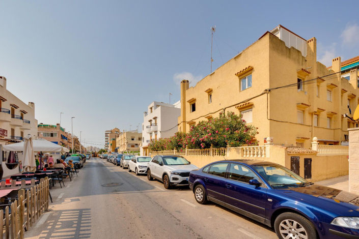 Image No.30-2 Bed Apartment for sale