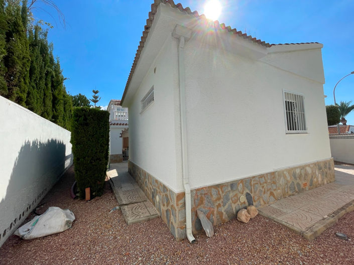 Image No.17-3 Bed Villa for sale