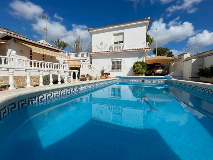 Image No.24-3 Bed Villa for sale