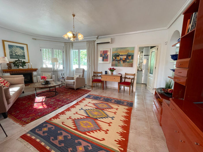 Image No.4-3 Bed Villa for sale