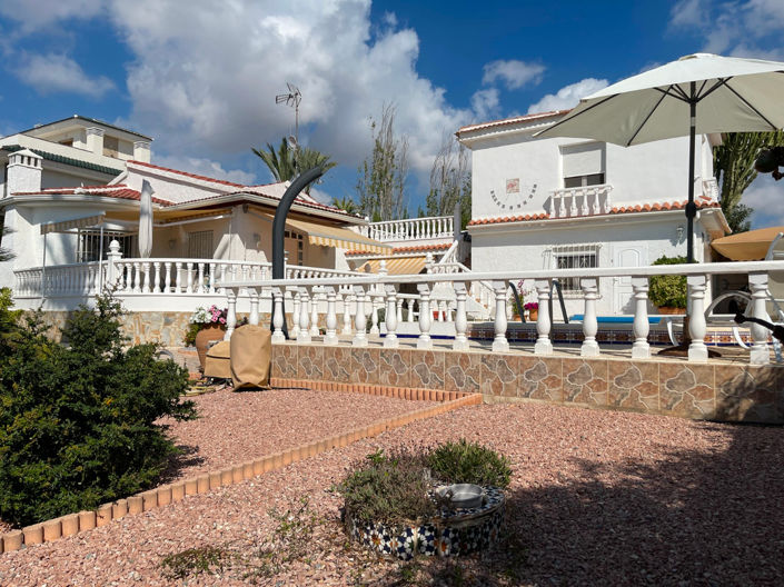 Image No.9-3 Bed Villa for sale