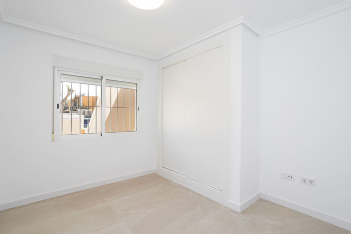 Image No.14-2 Bed Apartment for sale