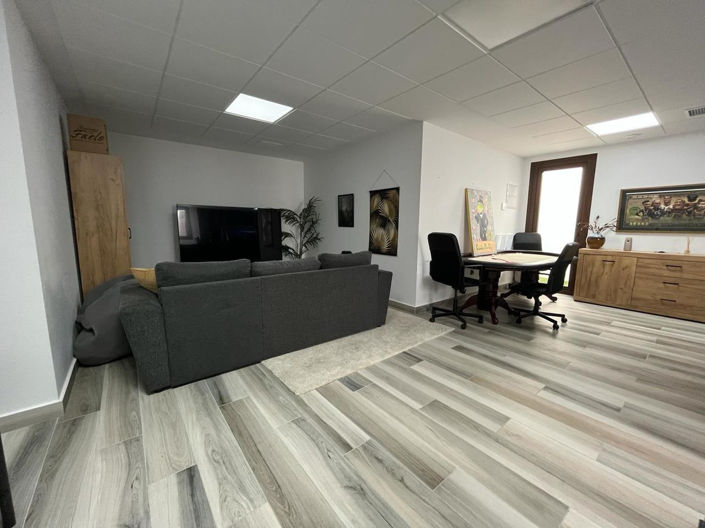 Image No.21-3 Bed Villa for sale