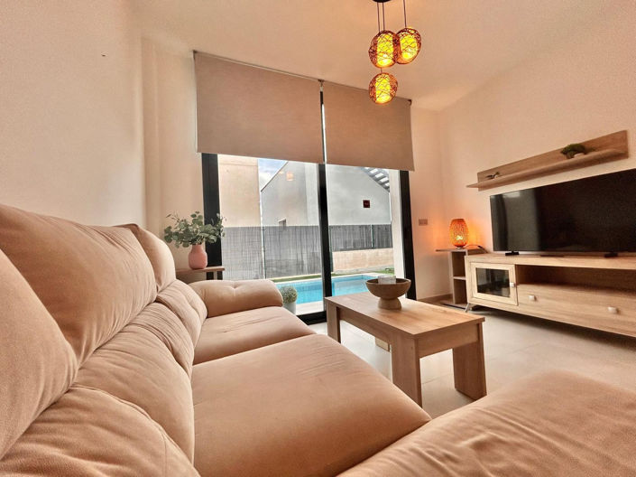 Image No.3-3 Bed Villa for sale