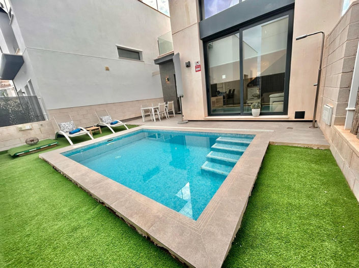 Image No.39-3 Bed Villa for sale