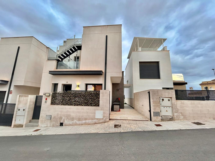 Image No.42-3 Bed Villa for sale