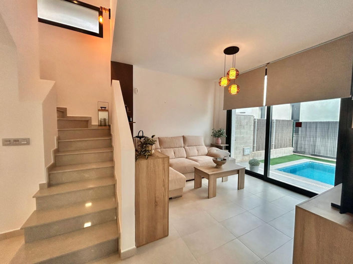 Image No.5-3 Bed Villa for sale