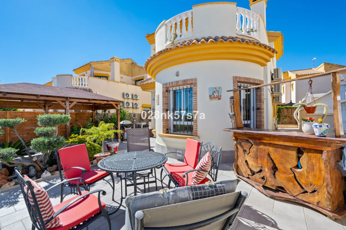 Image No.27-3 Bed Villa for sale