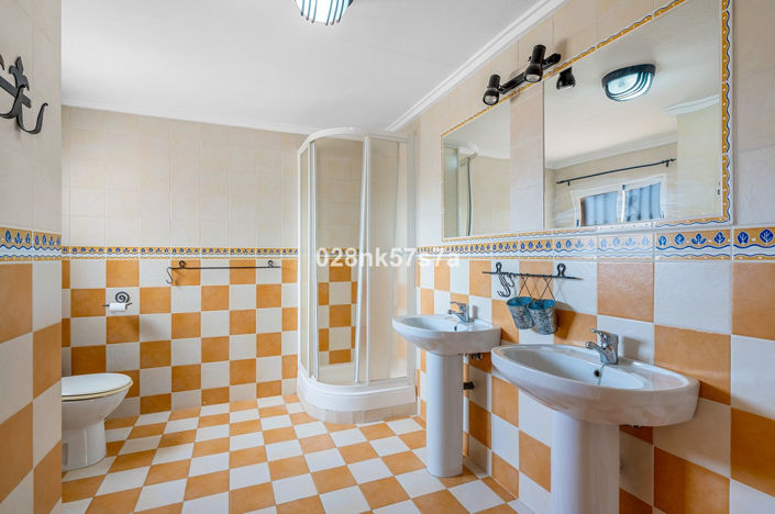 Image No.18-4 Bed Villa for sale