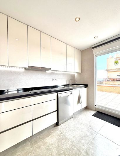 Image No.17-3 Bed Apartment for sale