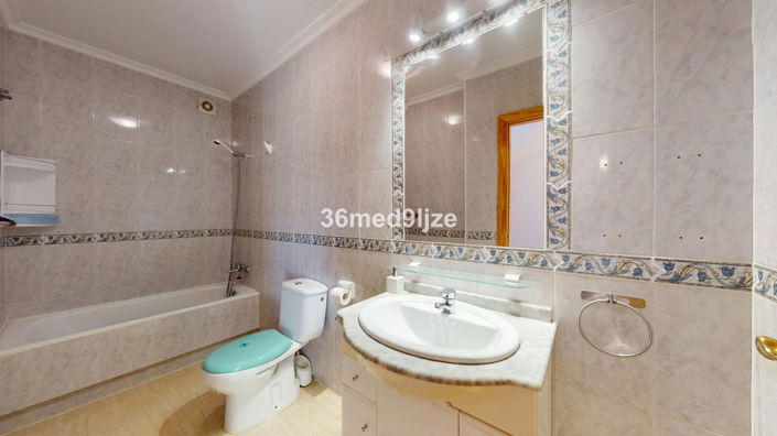 Image No.13-2 Bed Townhouse for sale