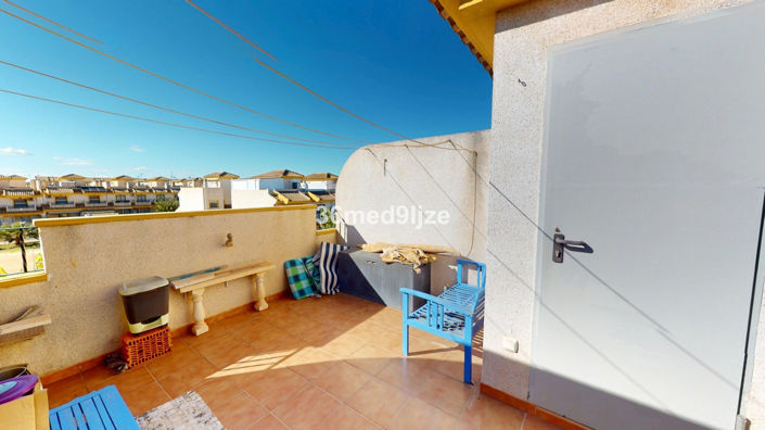 Image No.16-2 Bed Townhouse for sale