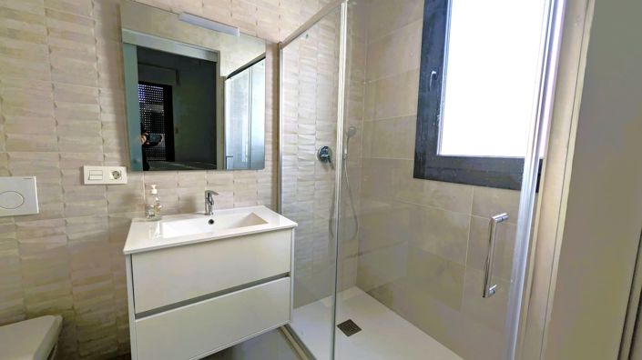 Image No.10-4 Bed Villa for sale