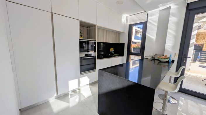 Image No.22-4 Bed Villa for sale