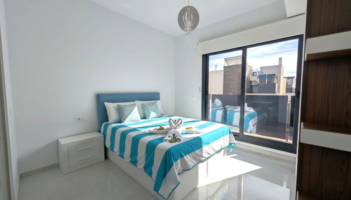 Image No.32-4 Bed Villa for sale