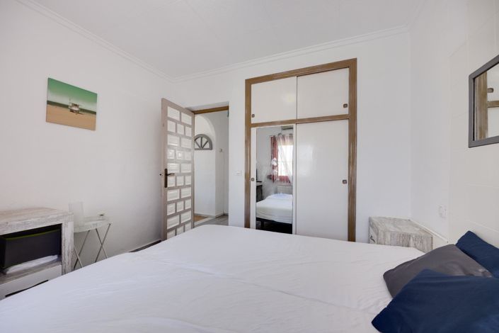 Image No.20-3 Bed Villa for sale