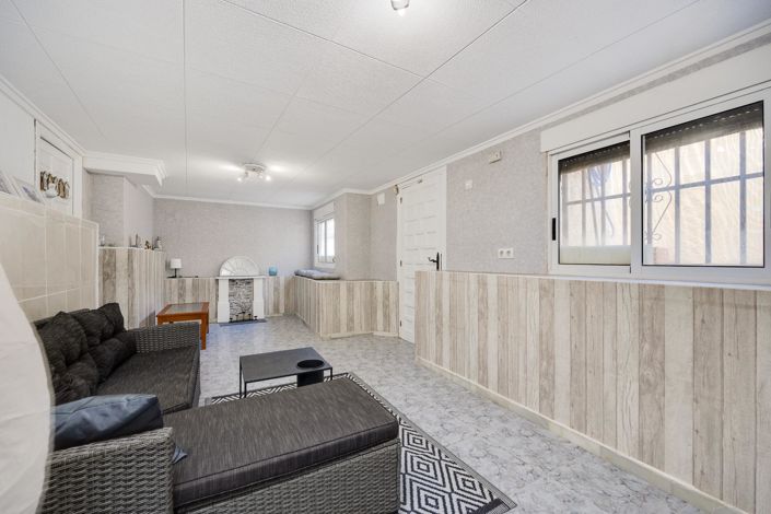 Image No.43-3 Bed Villa for sale