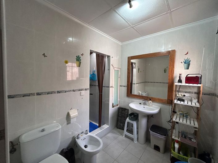 Image No.16-2 Bed Townhouse for sale