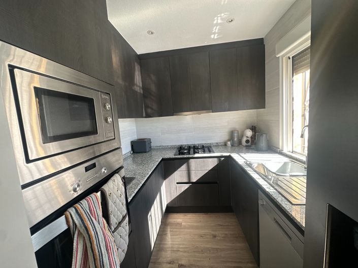 Image No.12-3 Bed Townhouse for sale