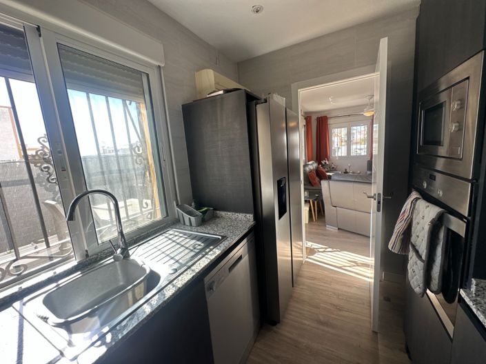 Image No.13-3 Bed Townhouse for sale