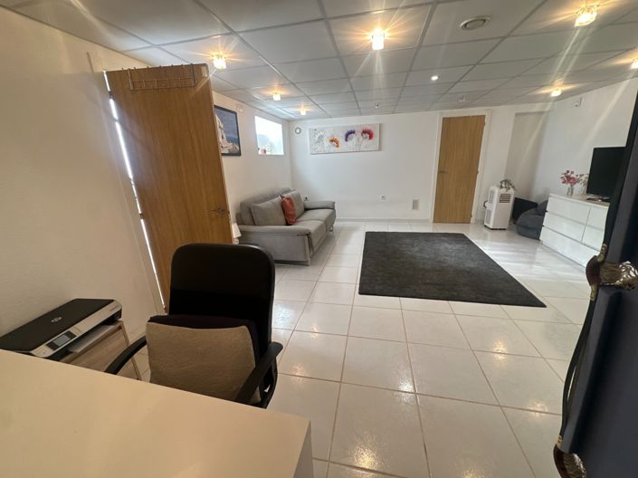 Image No.26-3 Bed Townhouse for sale