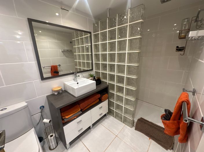 Image No.27-3 Bed Townhouse for sale